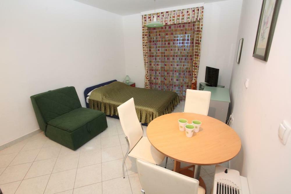 Vila Smirna Sveti Filip i Jakov Luaran gambar
